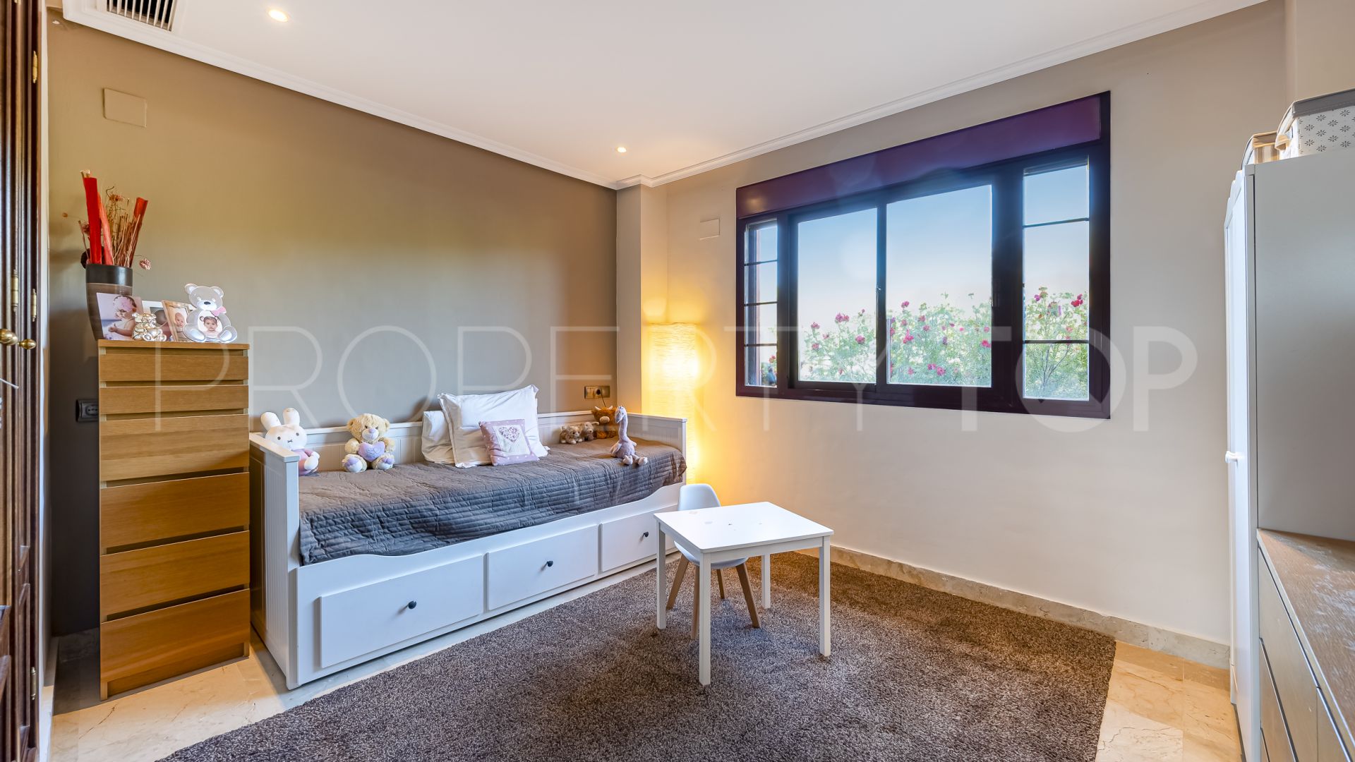 Se vende apartamento con 2 dormitorios en El Soto de Marbella