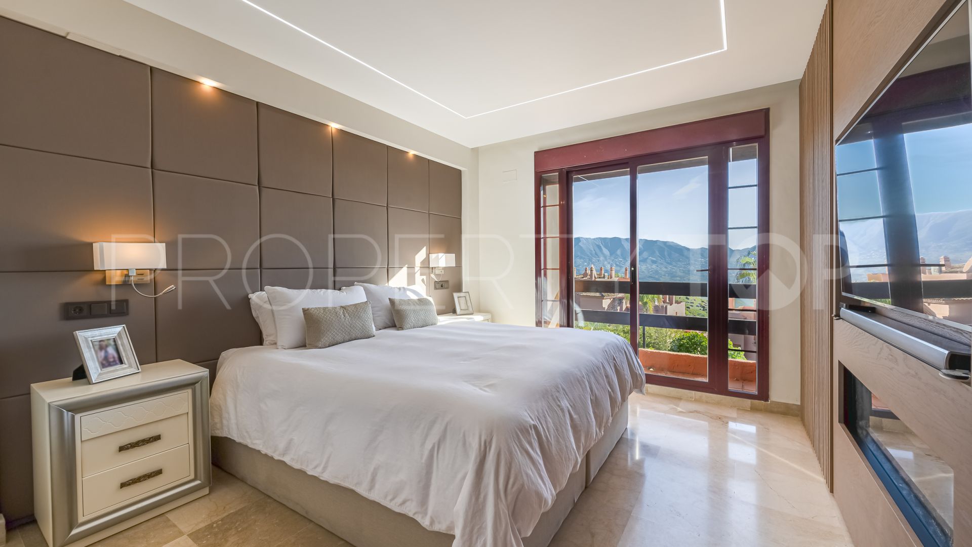 Se vende apartamento con 2 dormitorios en El Soto de Marbella