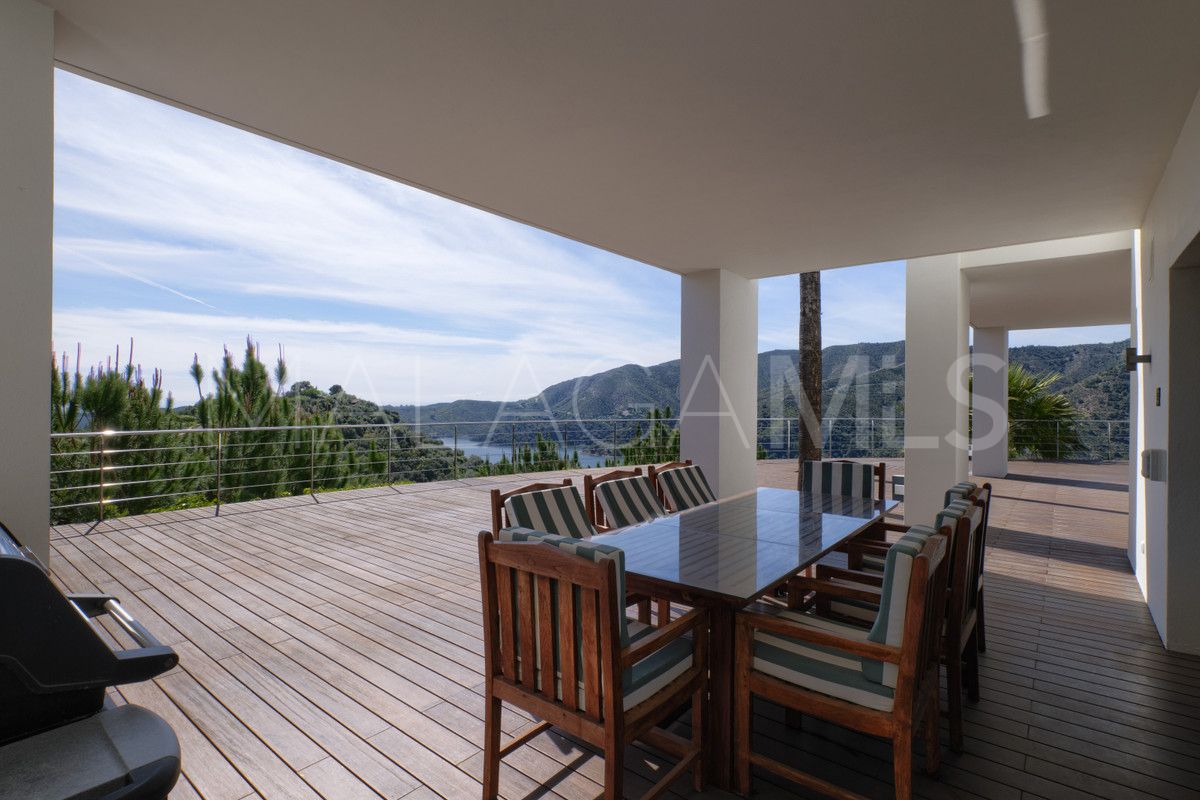 Villa for sale in Istan with 5 bedrooms