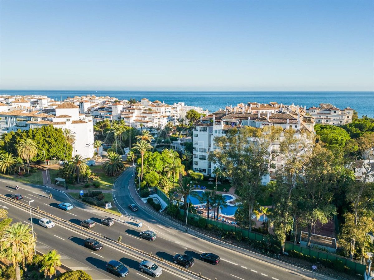 Lägenhet for sale in Nueva Andalucia
