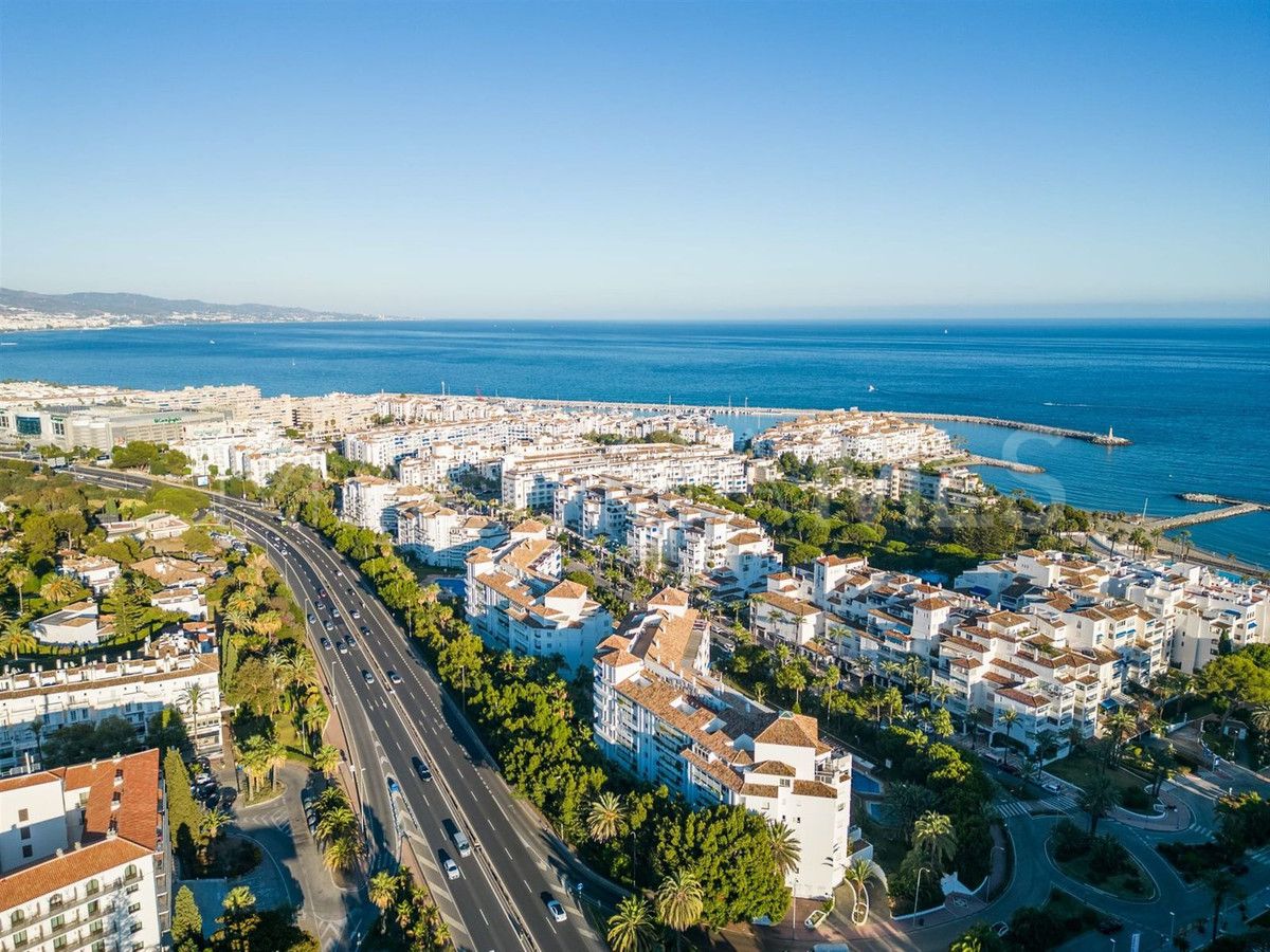 Lägenhet for sale in Nueva Andalucia