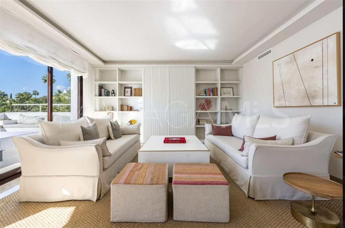 Buy apartamento in Marbella Ciudad de 3 bedrooms