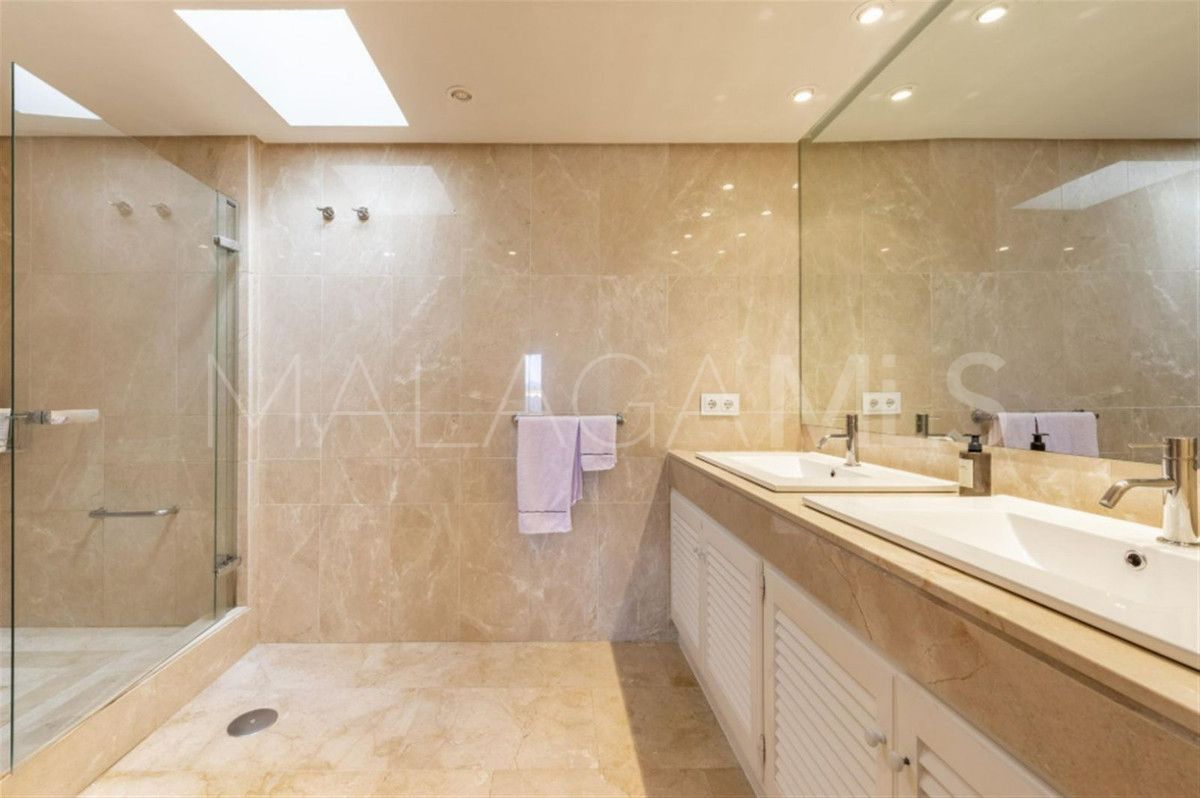 Buy apartamento in Marbella Ciudad de 3 bedrooms