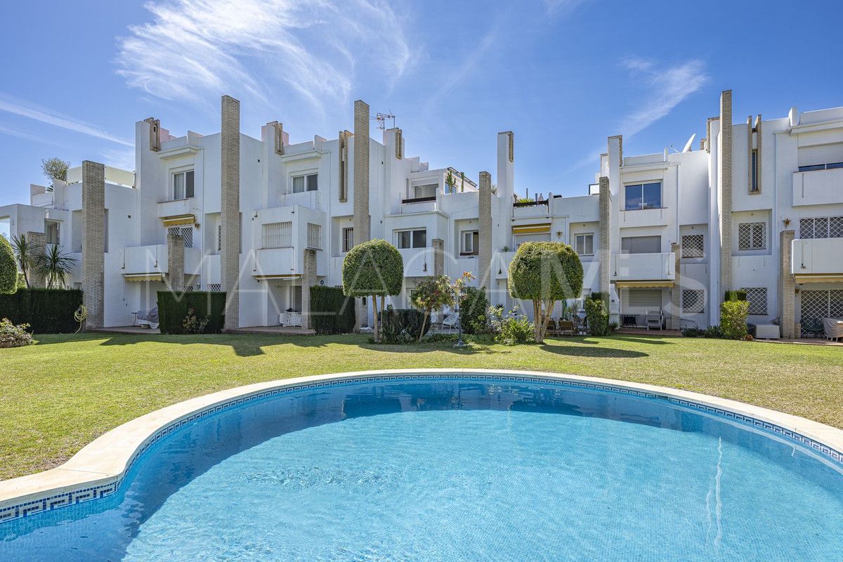 Reihenhaus for sale in Nueva Andalucia