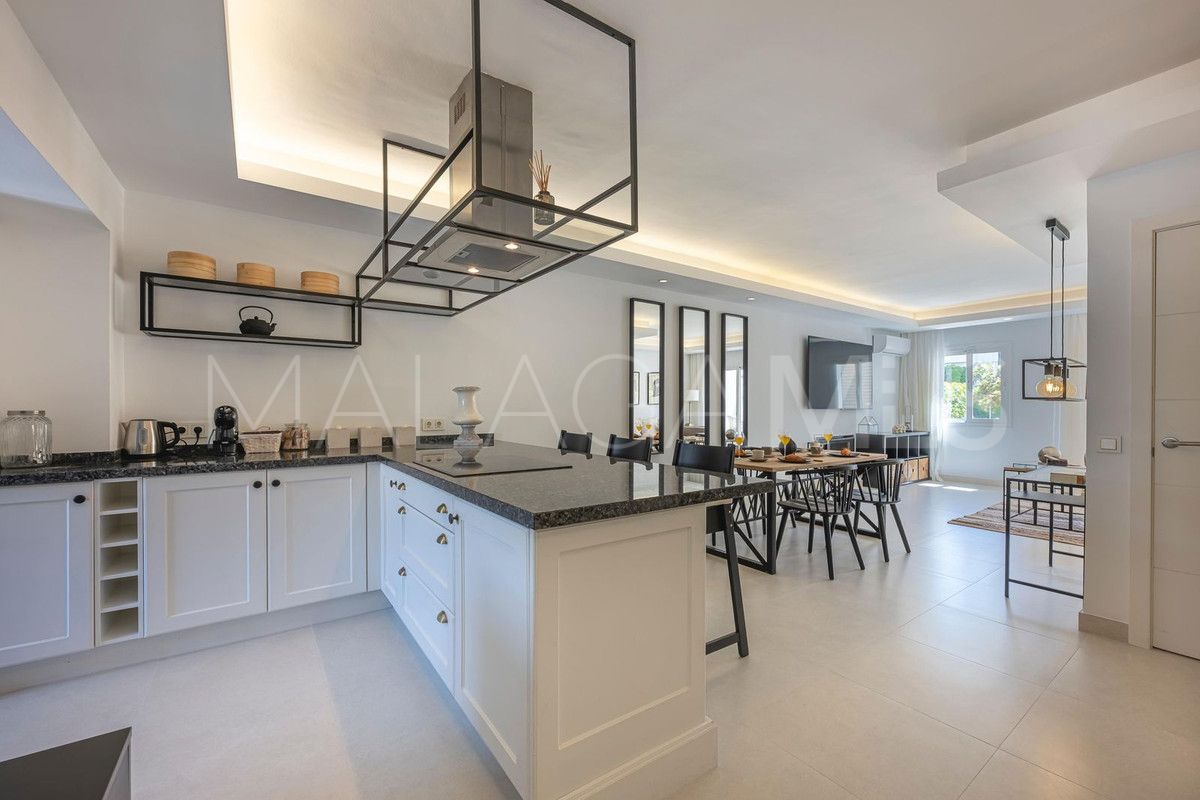 Reihenhaus for sale in Nueva Andalucia