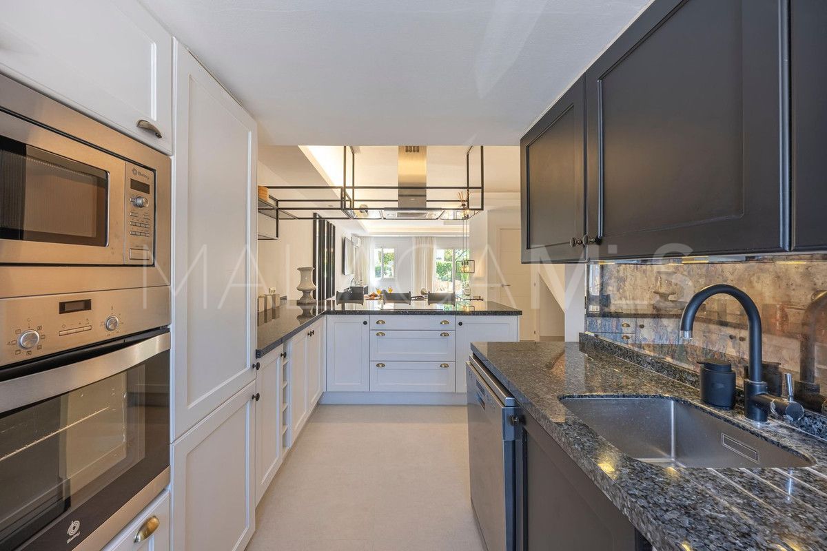 Reihenhaus for sale in Nueva Andalucia