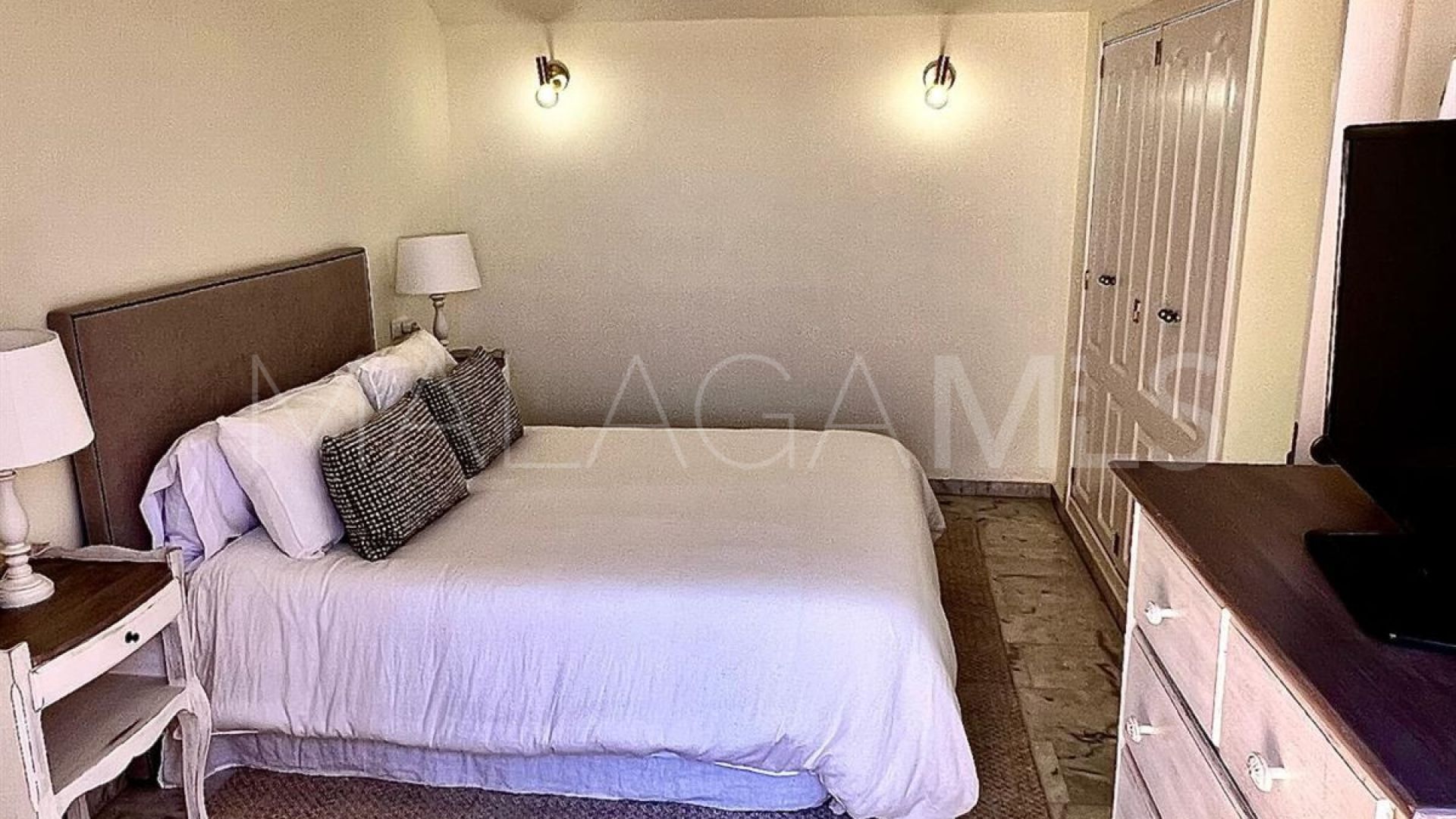 Apartment in Marbella Golden Mile for sale
