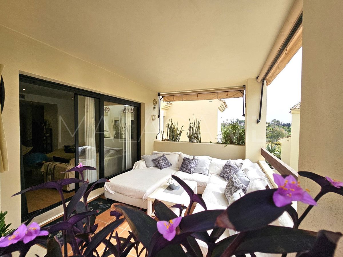 Buy apartamento planta baja in Selwo
