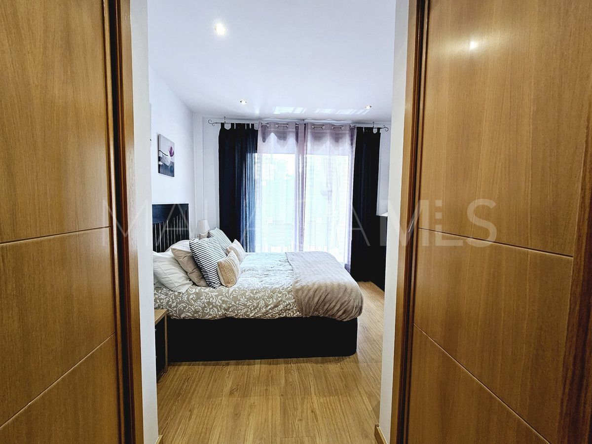 Buy apartamento planta baja in Selwo