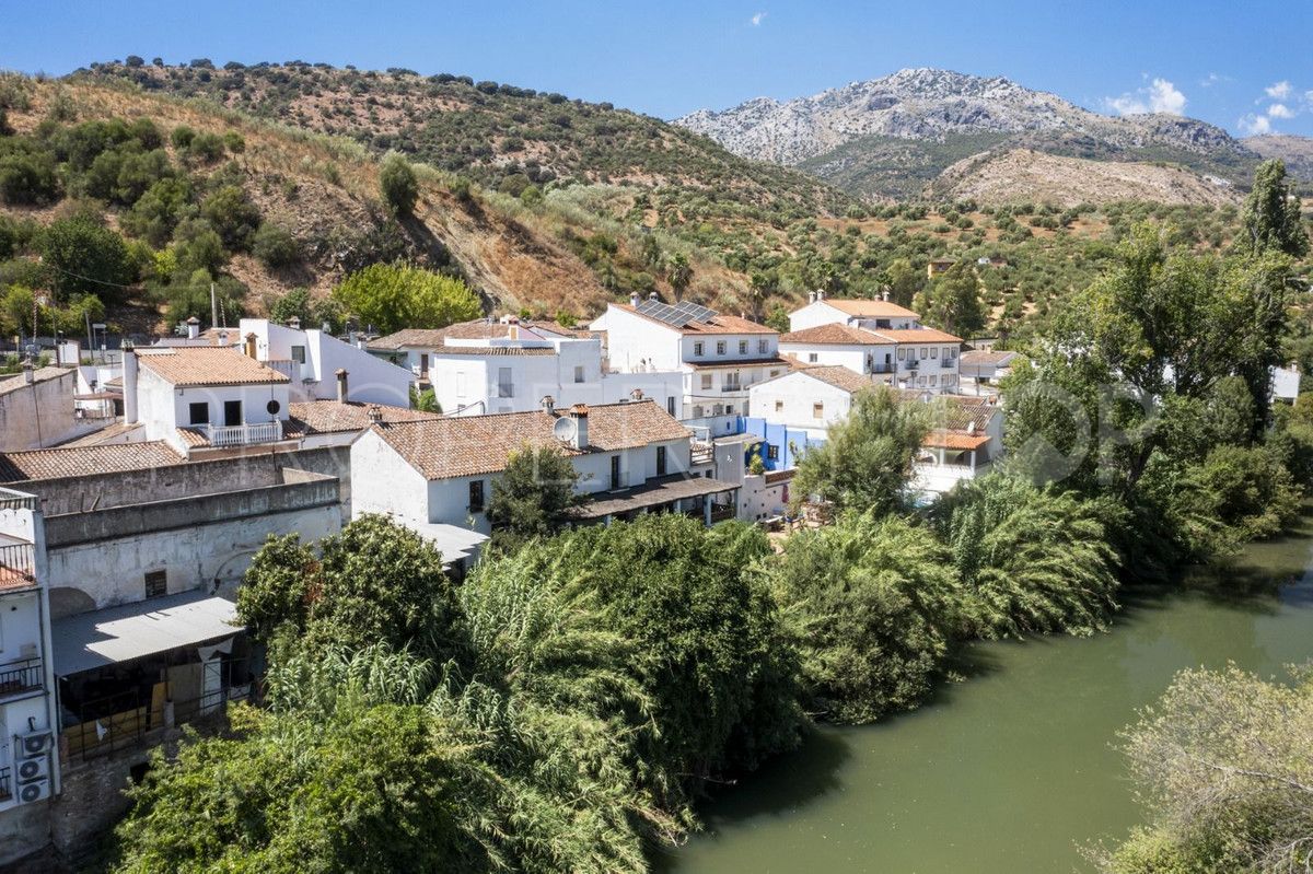 Comprar villa en Cortes de la Frontera con 9 dormitorios