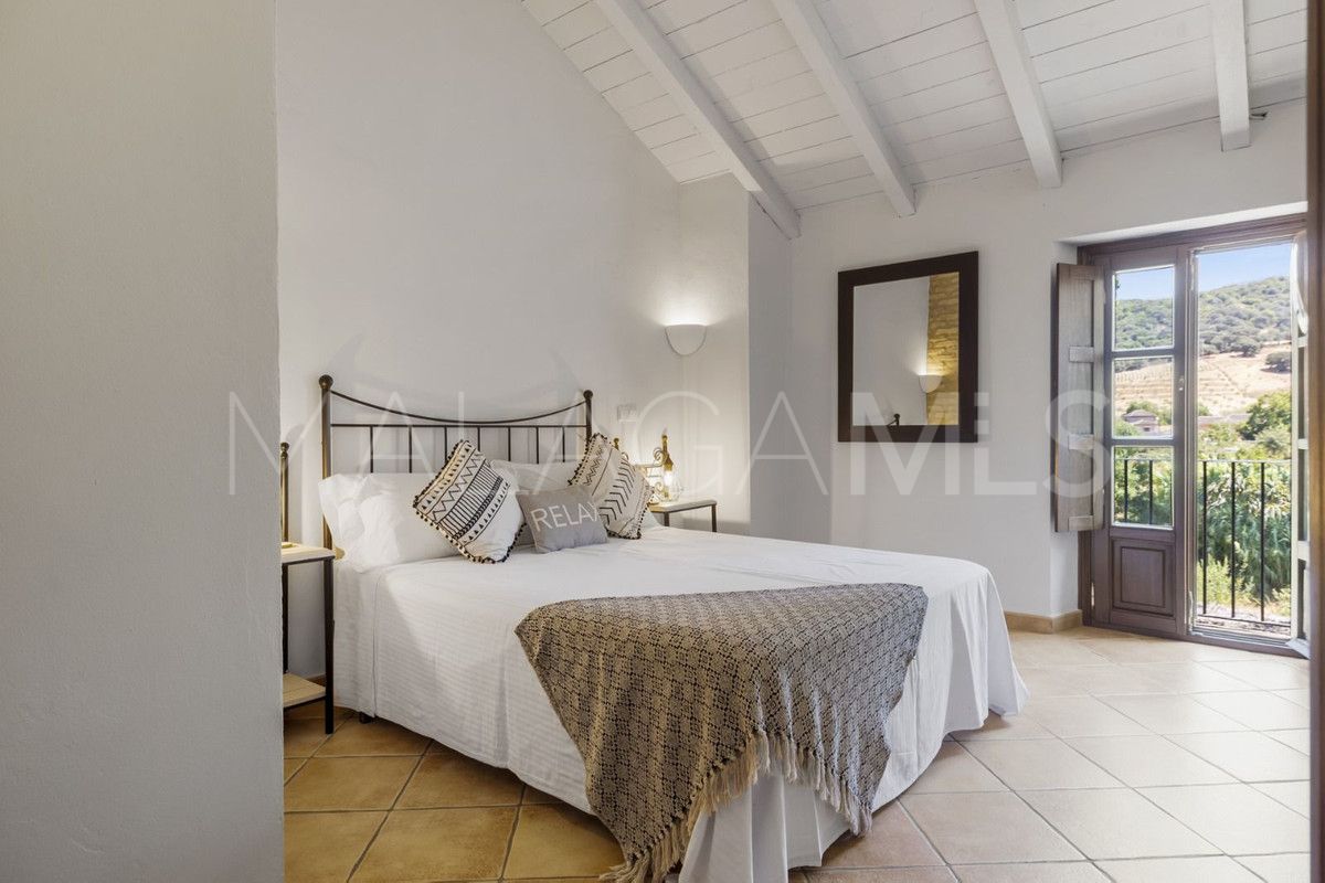 Hôtel for sale in Cortes de la Frontera