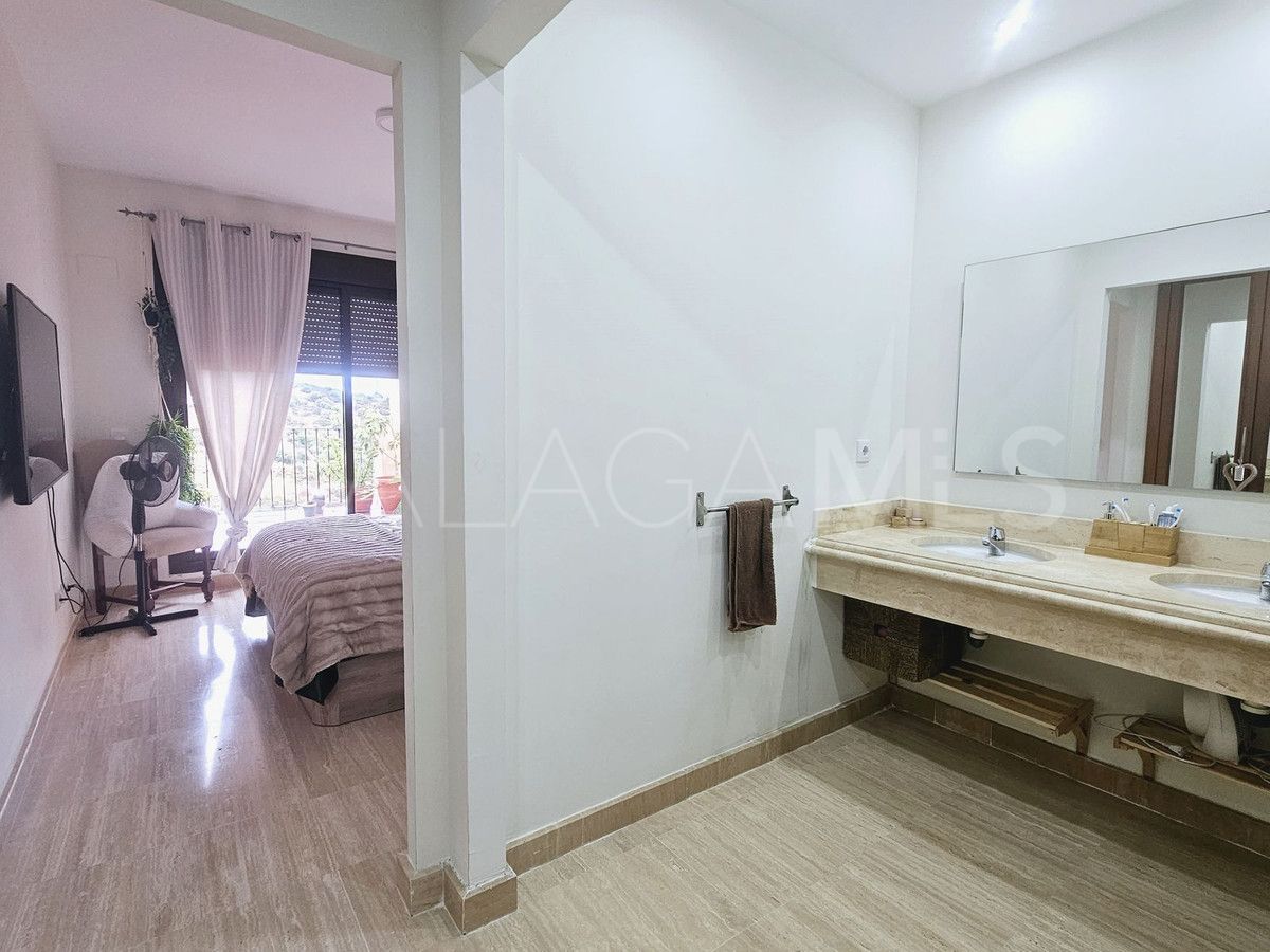Penthouse for sale in Estepona