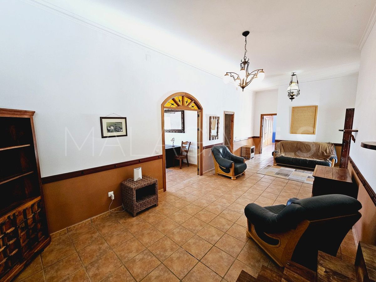 Villa for sale in Manilva