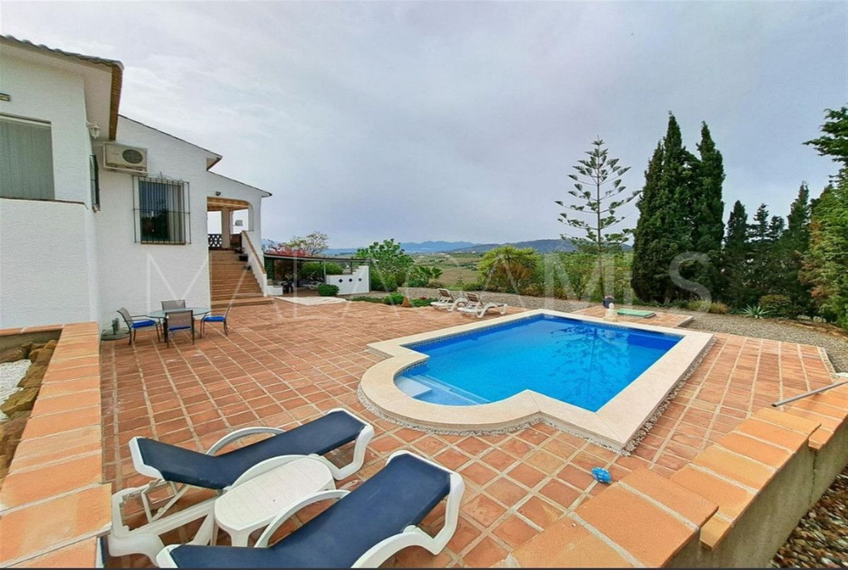 Villa for sale in Pizarra