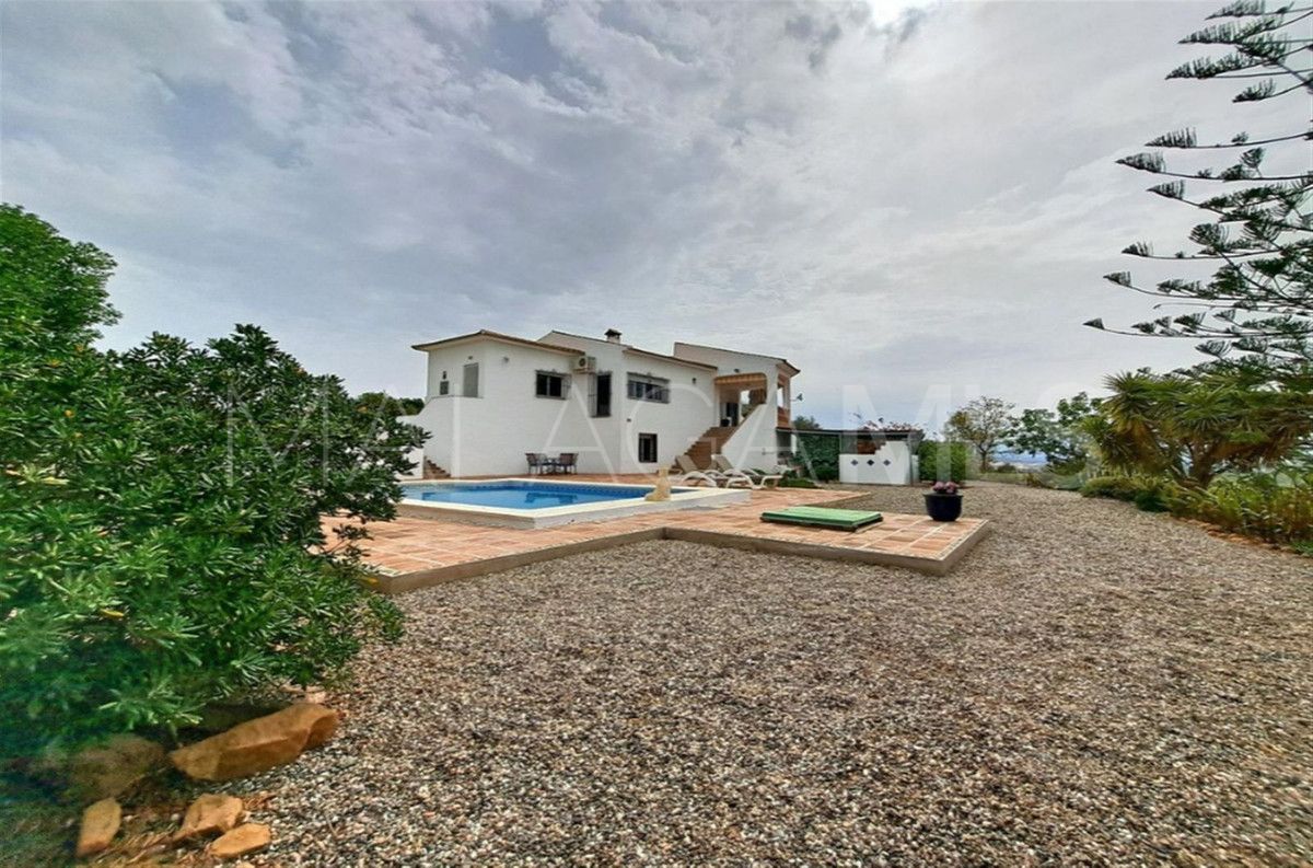 Villa for sale in Pizarra