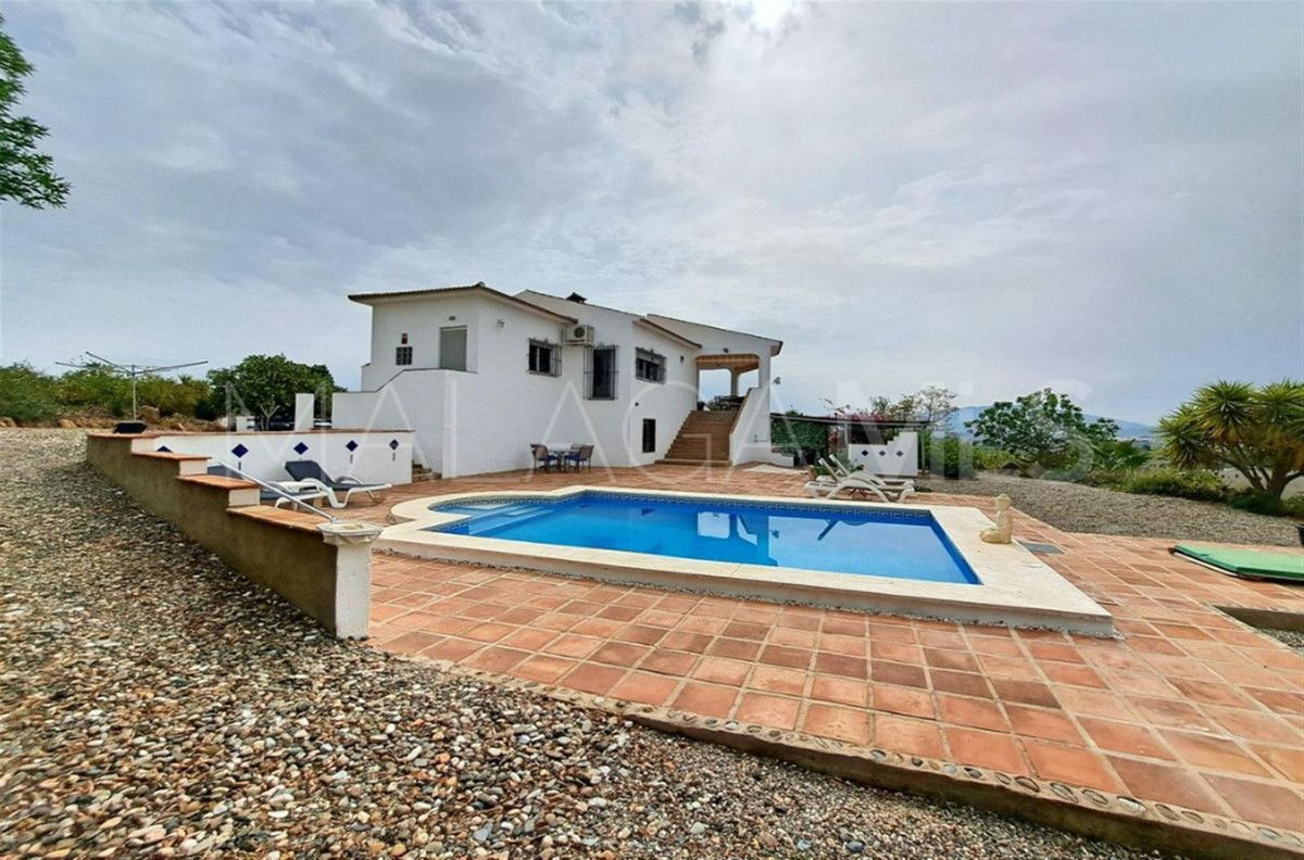 Villa for sale in Pizarra