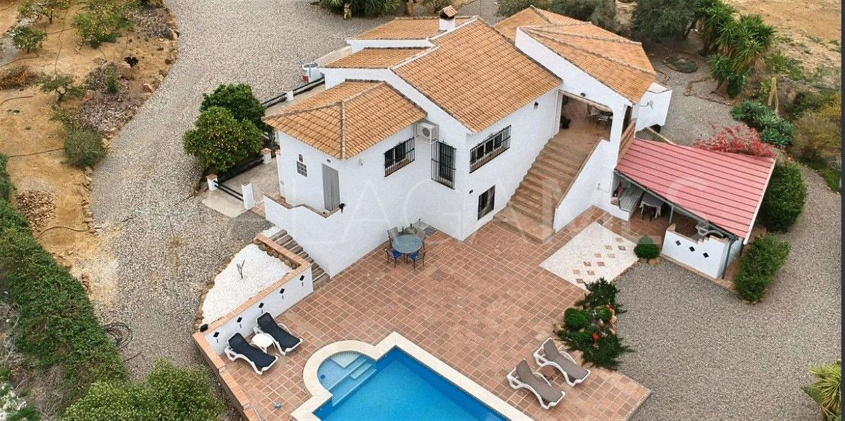 Villa for sale in Pizarra