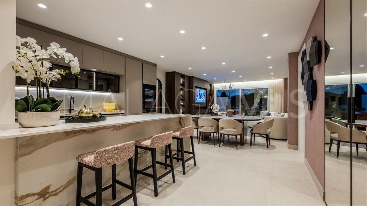 3 bedrooms Los Monteros apartment for sale