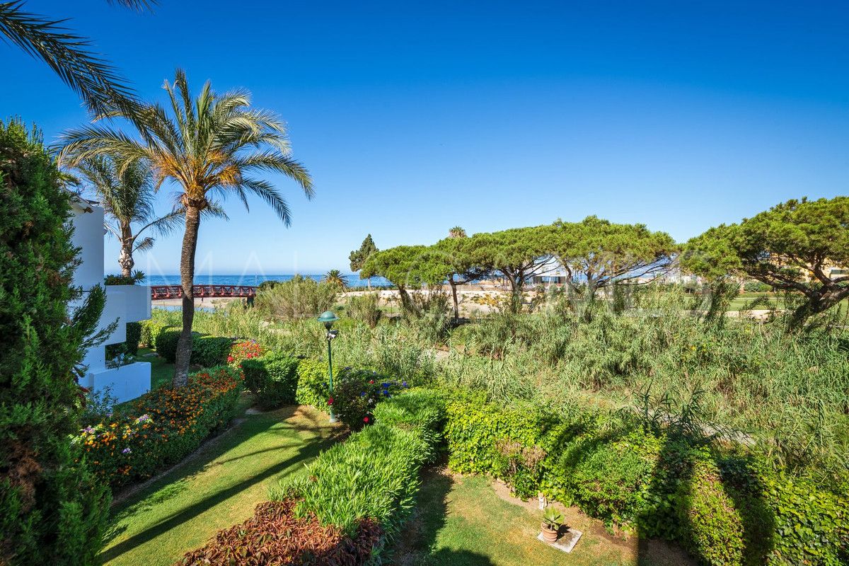 3 bedrooms Los Monteros apartment for sale
