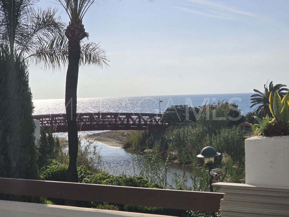3 bedrooms Los Monteros apartment for sale