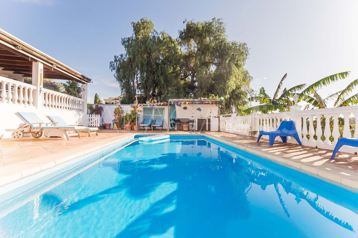 Villa for sale in Guadalmina Alta