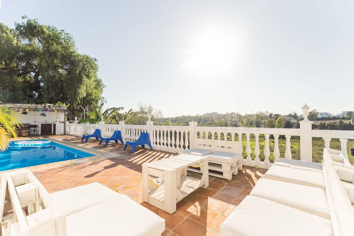 Villa for sale in Guadalmina Alta