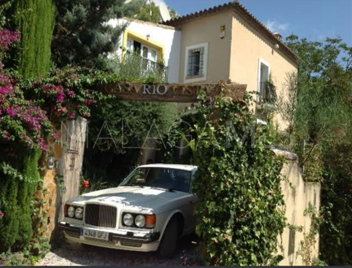 Villa for sale in Benaojan with 5 bedrooms