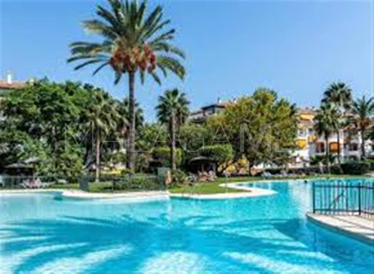 Buy Marbella - Puerto Banus 3 bedrooms penthouse