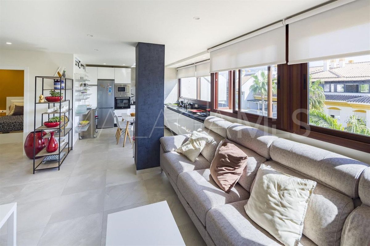 Buy Marbella - Puerto Banus 3 bedrooms penthouse