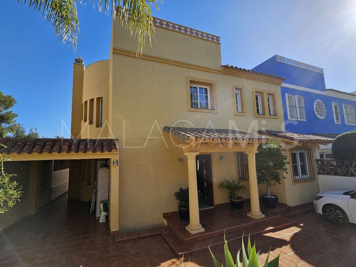 Villa for sale in Guadalmina Alta