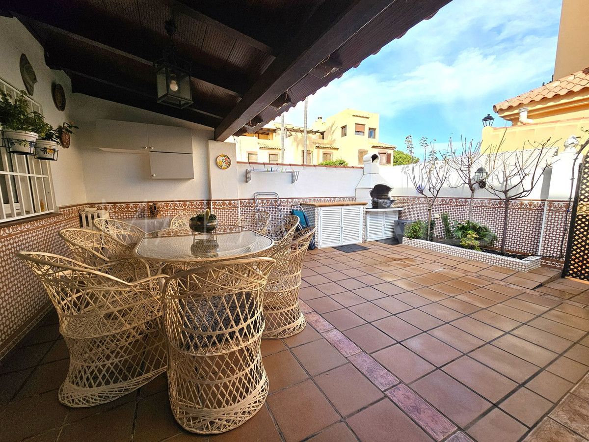 Villa for sale in Casares Playa