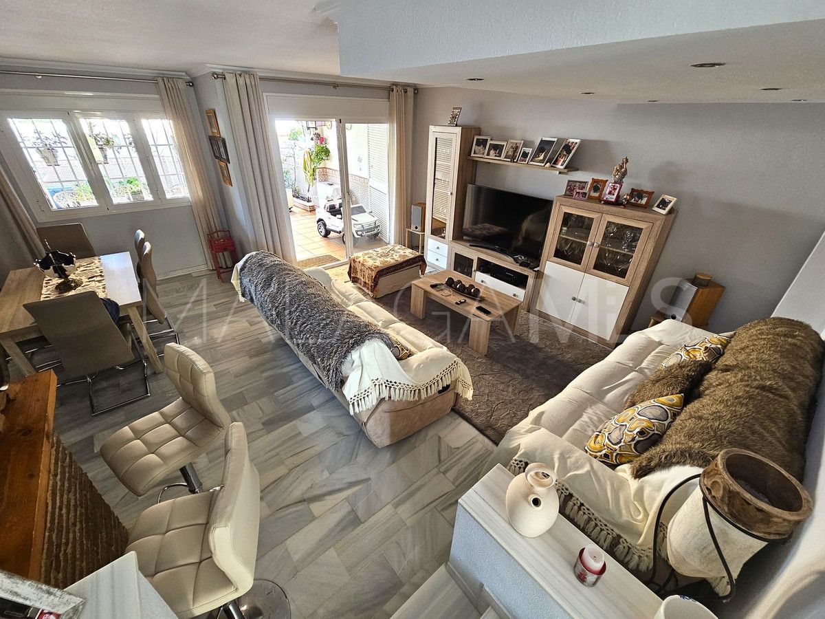 Villa for sale in Casares Playa