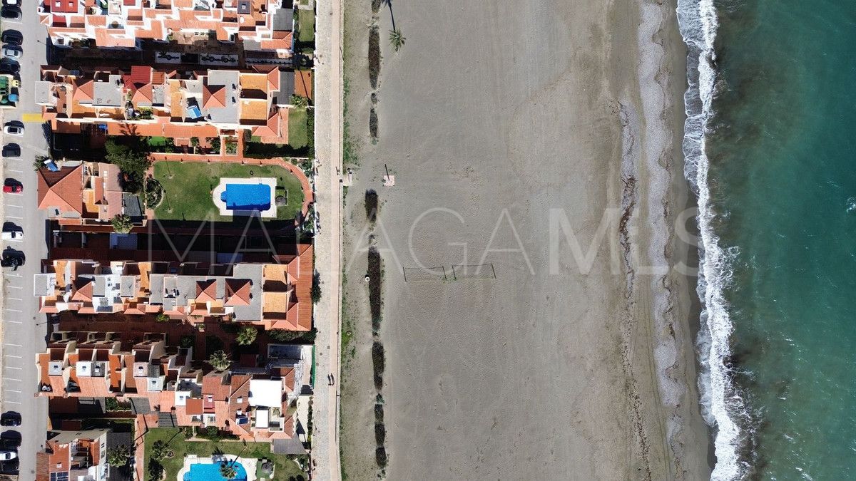 Villa for sale in Casares Playa