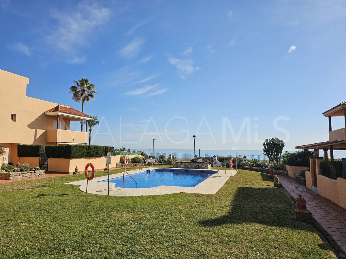 Villa for sale in Casares Playa