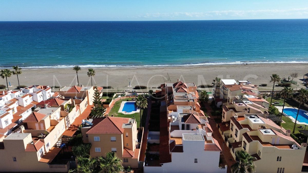 Villa for sale in Casares Playa