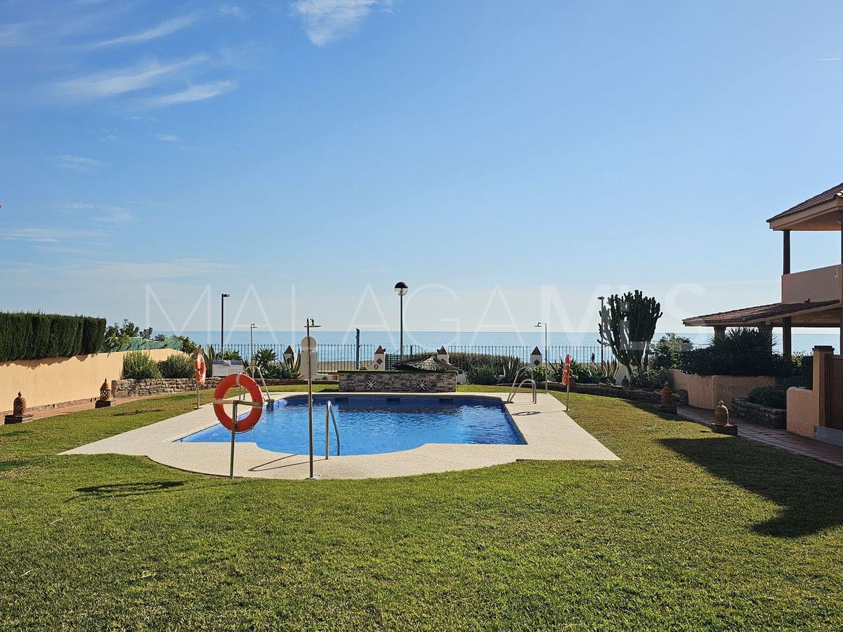 Villa for sale in Casares Playa