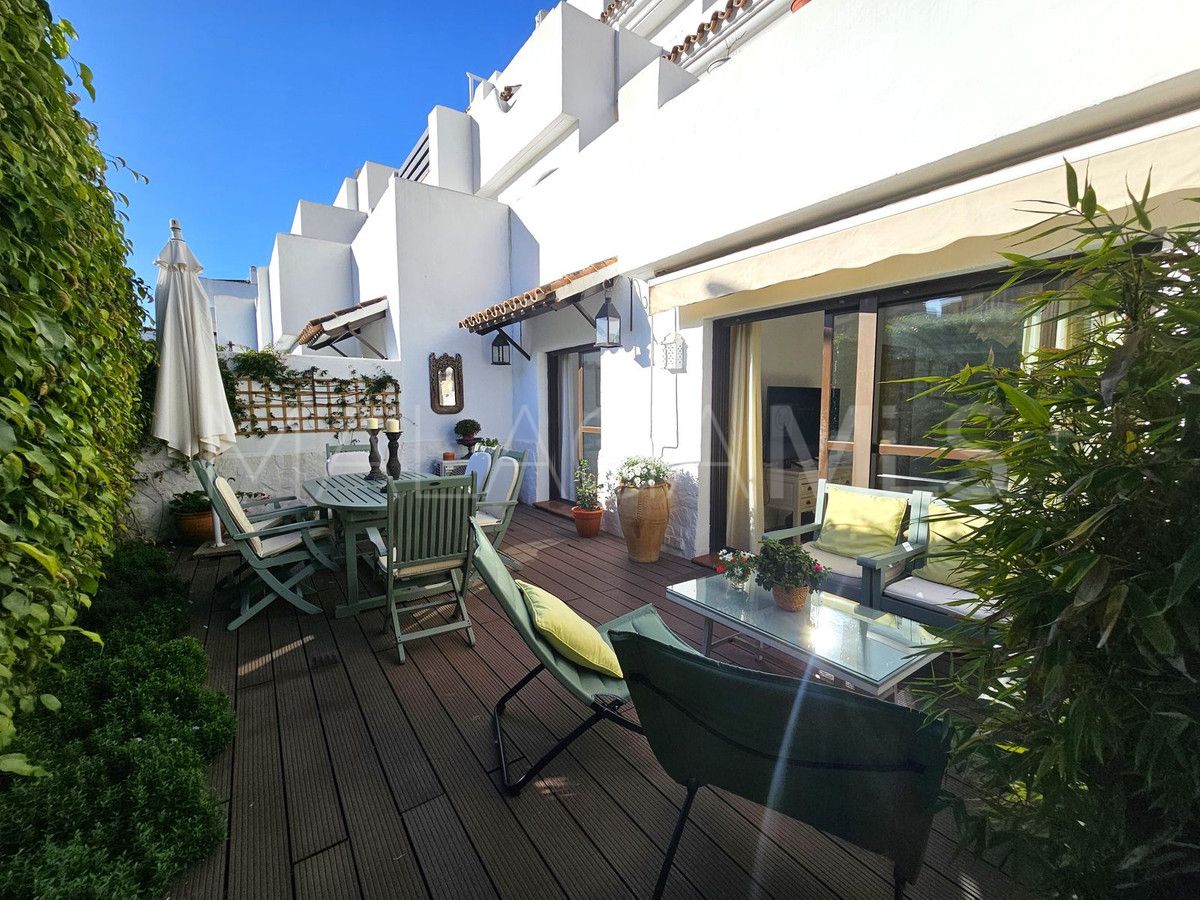 Buy apartamento planta baja in Selwo de 1 bedroom