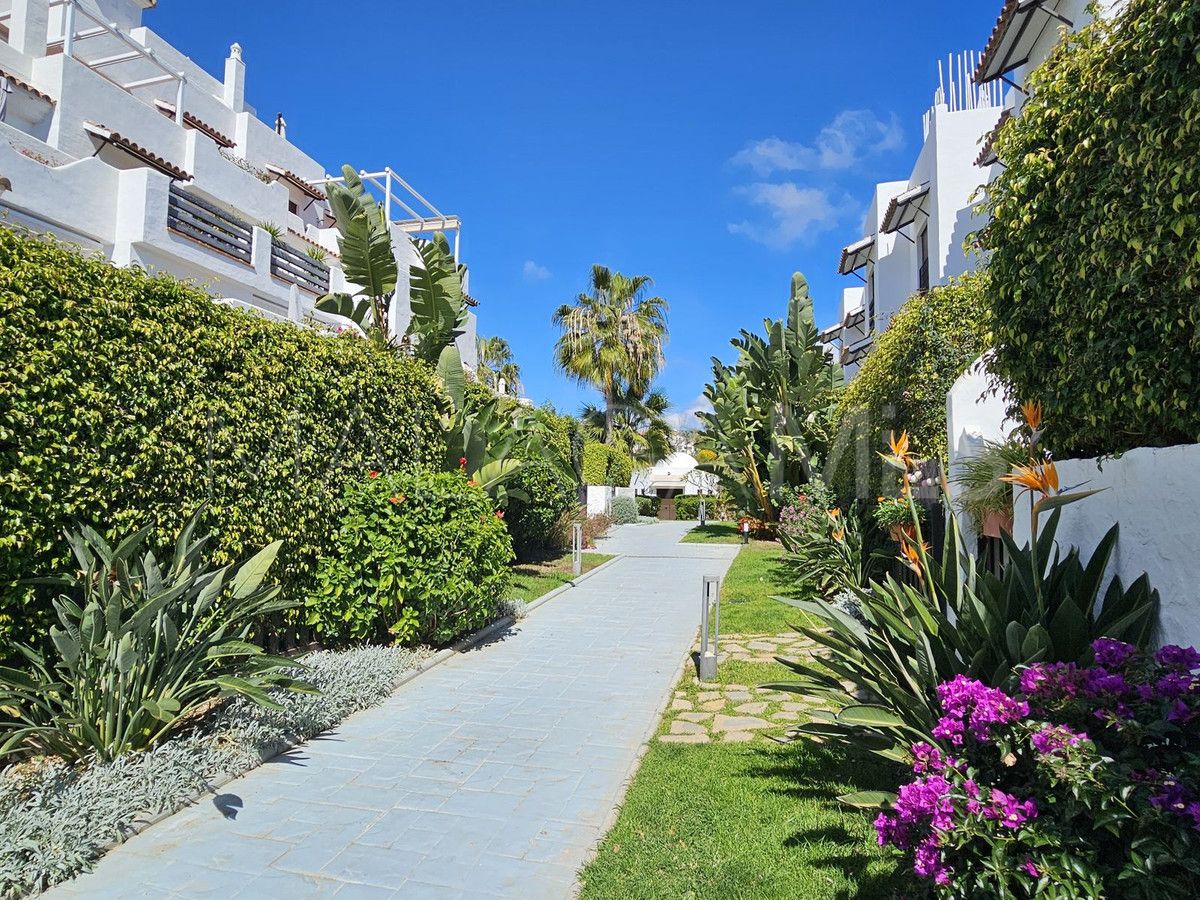 Buy apartamento planta baja in Selwo de 1 bedroom