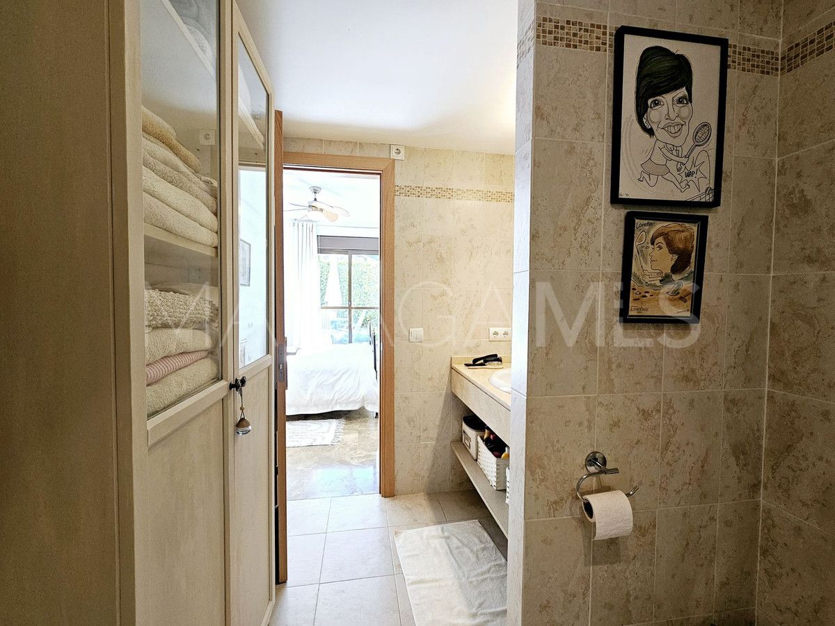 Buy apartamento planta baja in Selwo de 1 bedroom