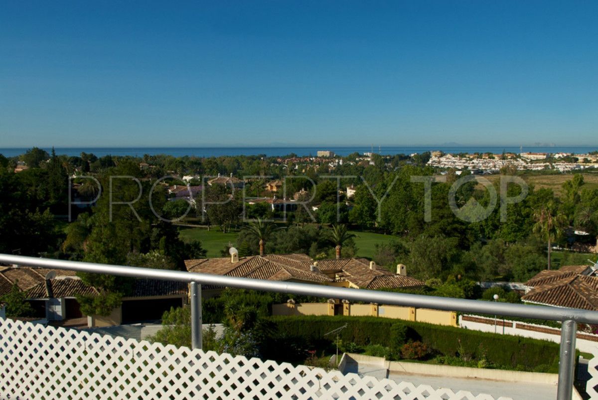Penthouse in Guadalmina Alta for sale