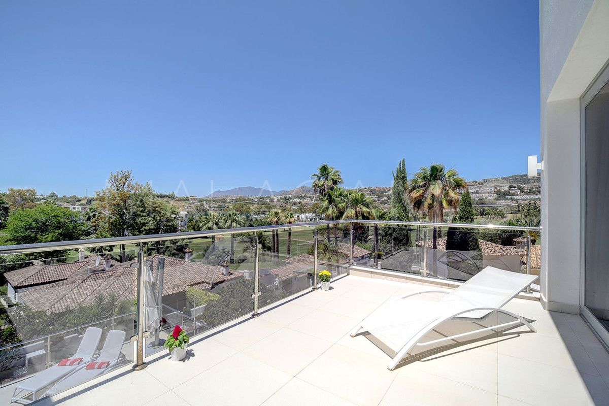 Villa for sale de 5 bedrooms in Nueva Andalucia