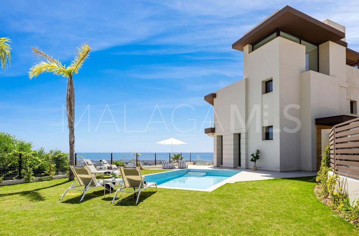 Villa for sale in Benahavis