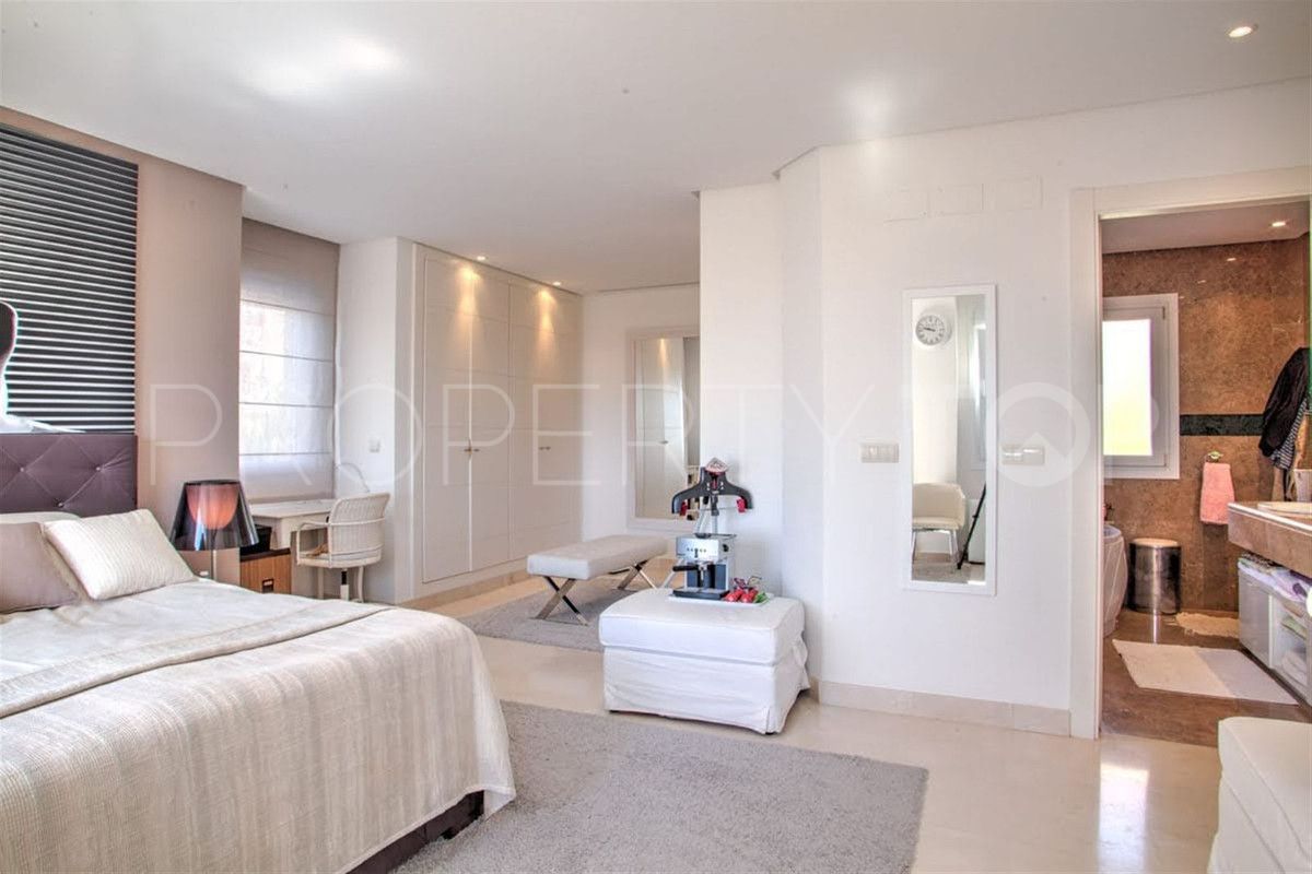 2 bedrooms apartment for sale in Nueva Andalucia