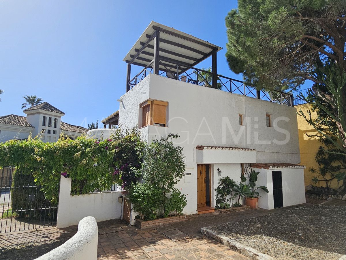 Villa for sale in Sierra Blanca