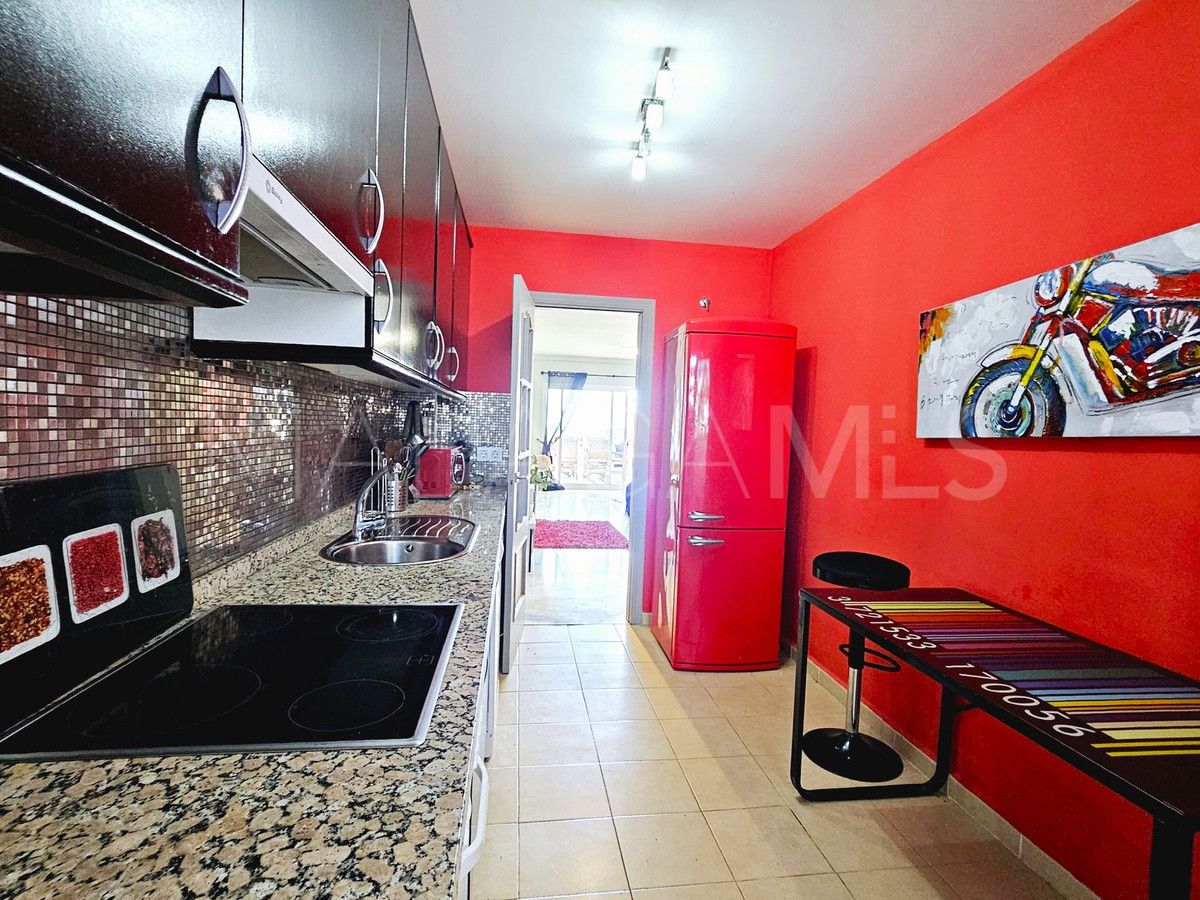 Buy apartamento planta baja in Selwo