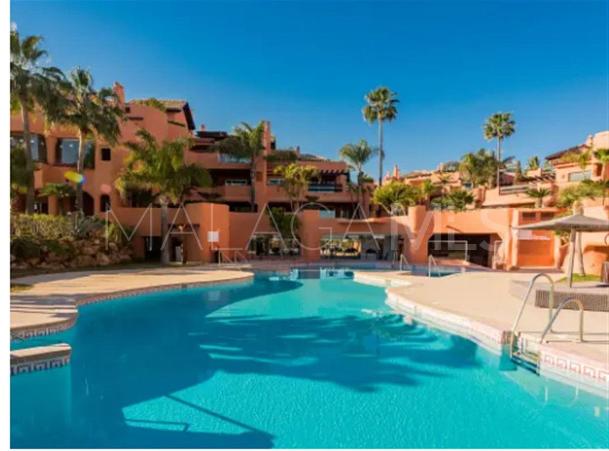 Apartamento with 4 bedrooms for sale in Los Monteros