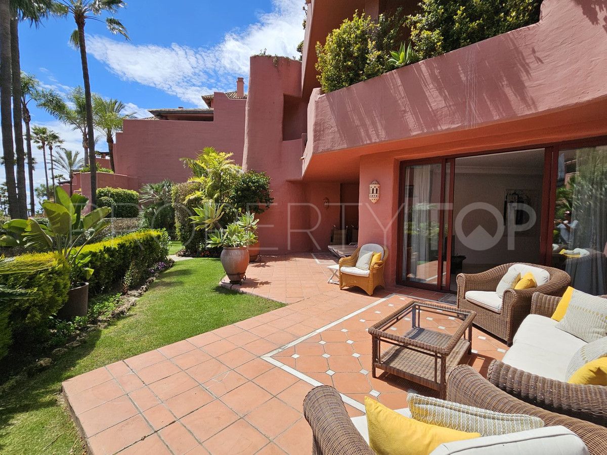 Se vende apartamento planta baja en New Golden Mile