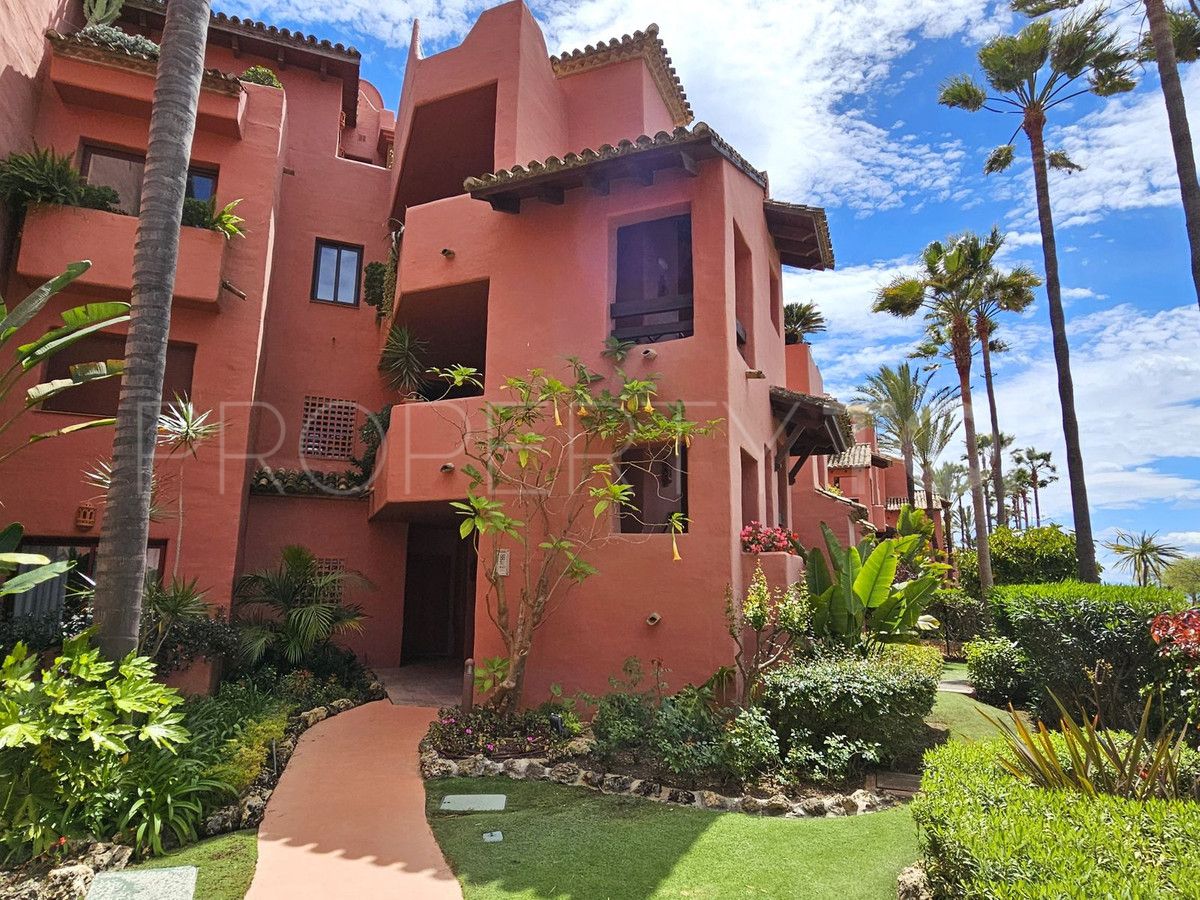 Se vende apartamento planta baja en New Golden Mile