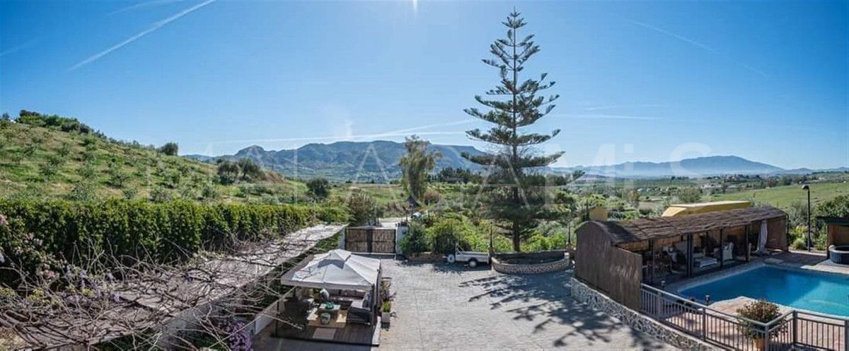 Villa for sale in Pizarra