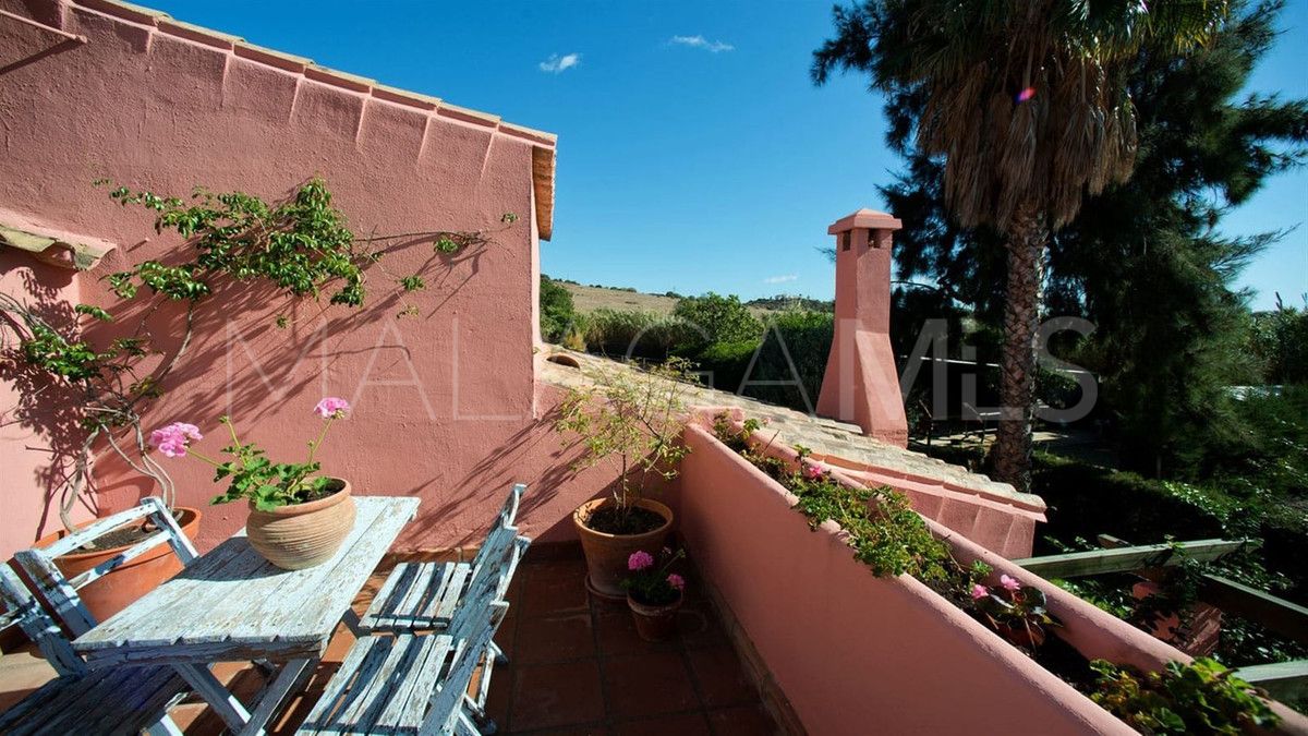 Finca for sale in Estepona